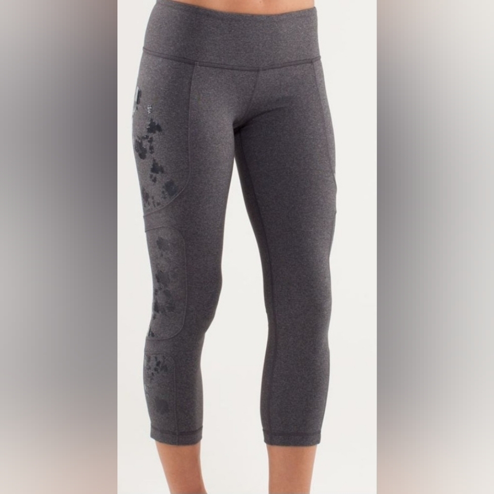 Lululemon Athletica Gray Capri Leggings Womens Sz.8 - Picture 10 of 10